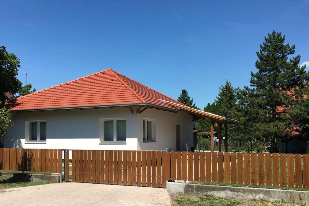 R Cottage Jacuzzival Balatonfenyves Extérieur photo
