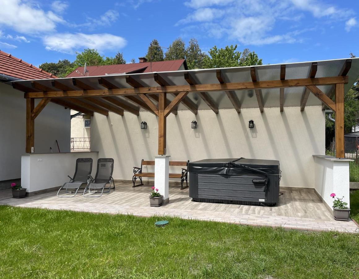 R Cottage Jacuzzival Balatonfenyves Extérieur photo